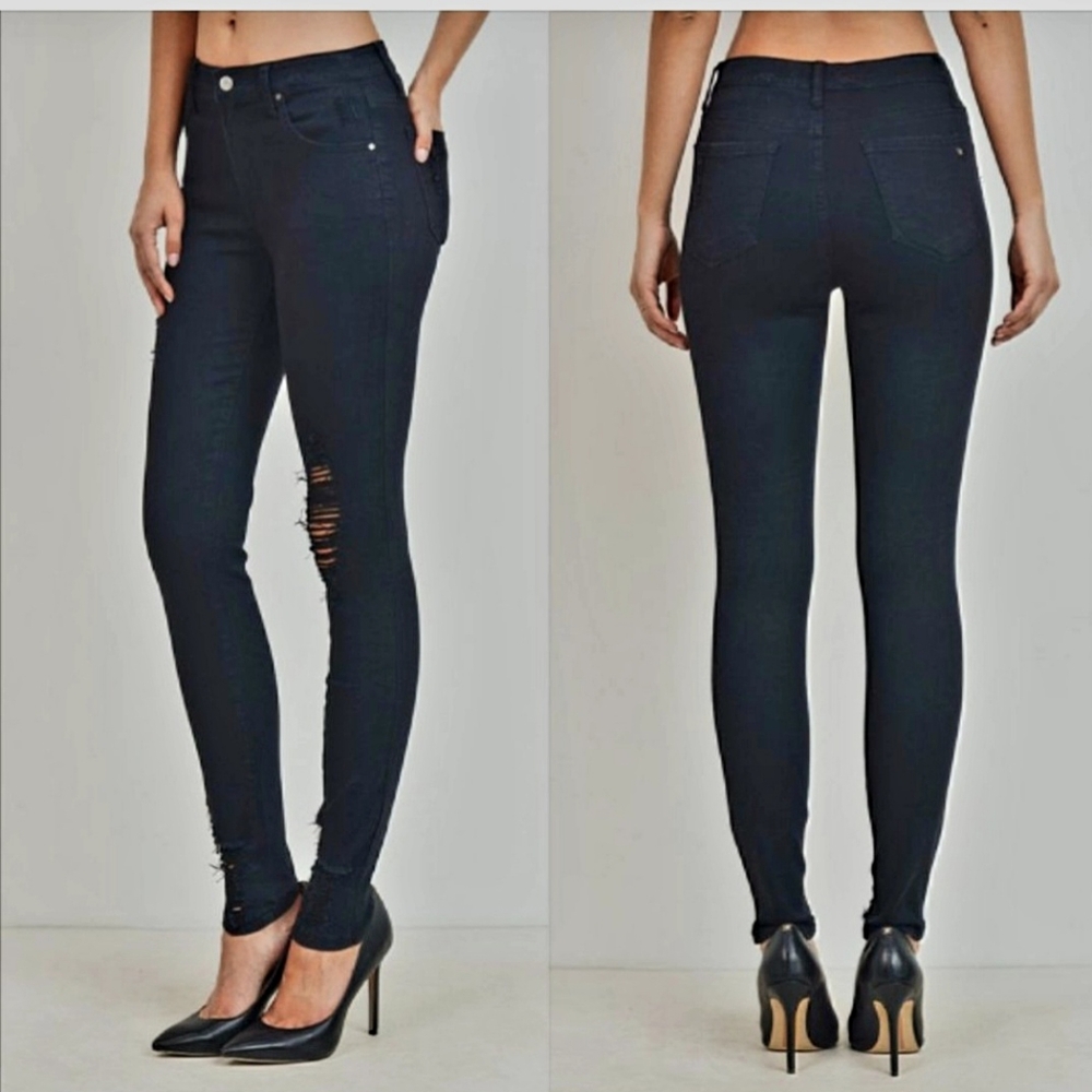 Black mid rise jeans